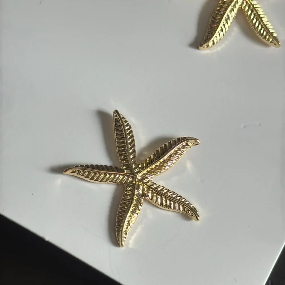 Gold Starfish Stud Earrings Summer Vacation Tropical Boho Women’s Jewelry